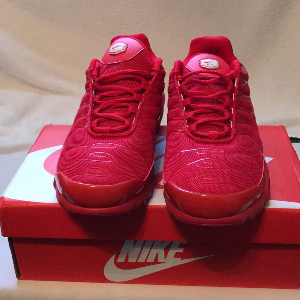 Nike Air Max Plus “Triple Red “
